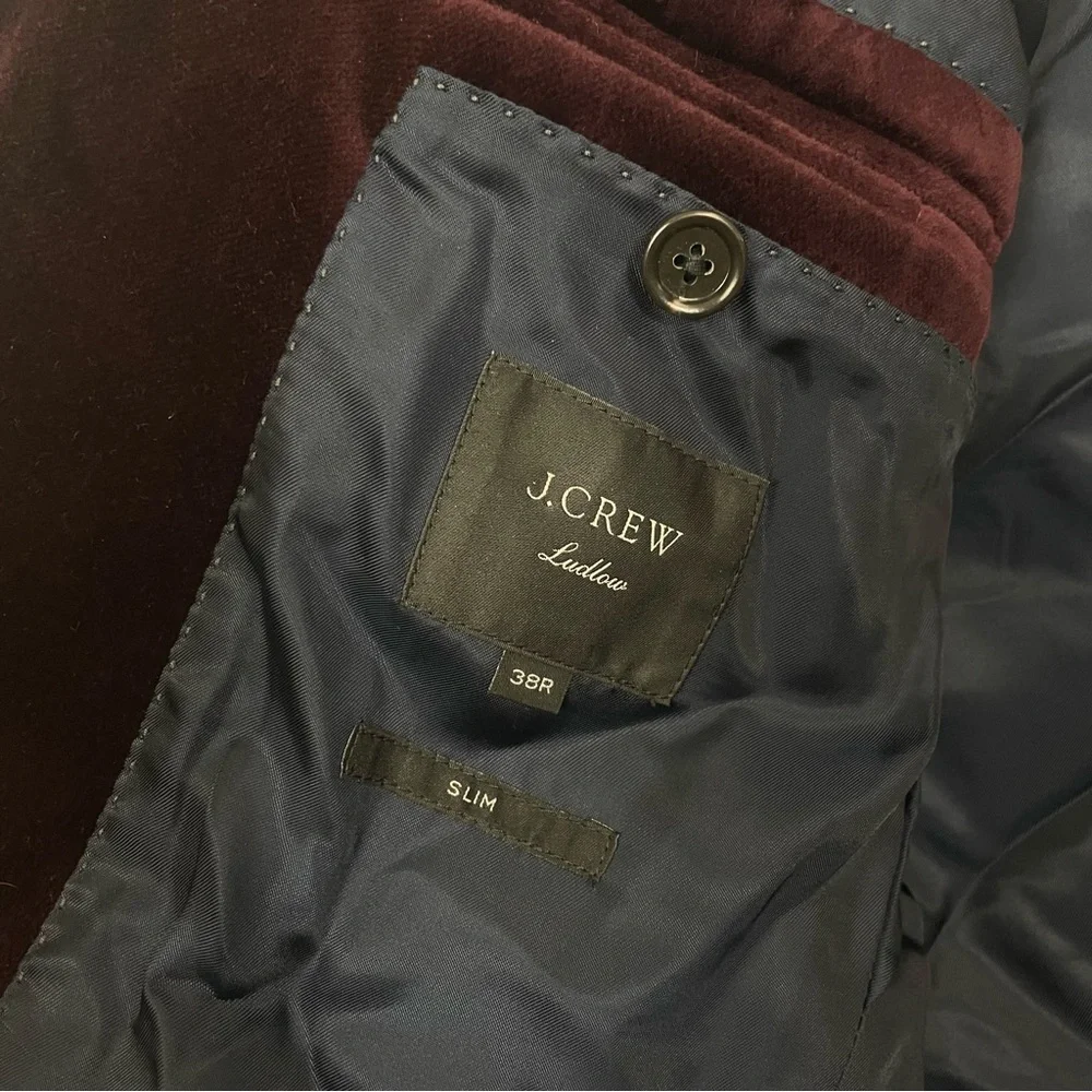J.Crew Shawl Collar Dinner Jacket in Velvet Ludlow Slim Fit Vintage Cabernet 38R